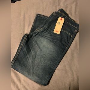 Men’s Levi regular taper jeans